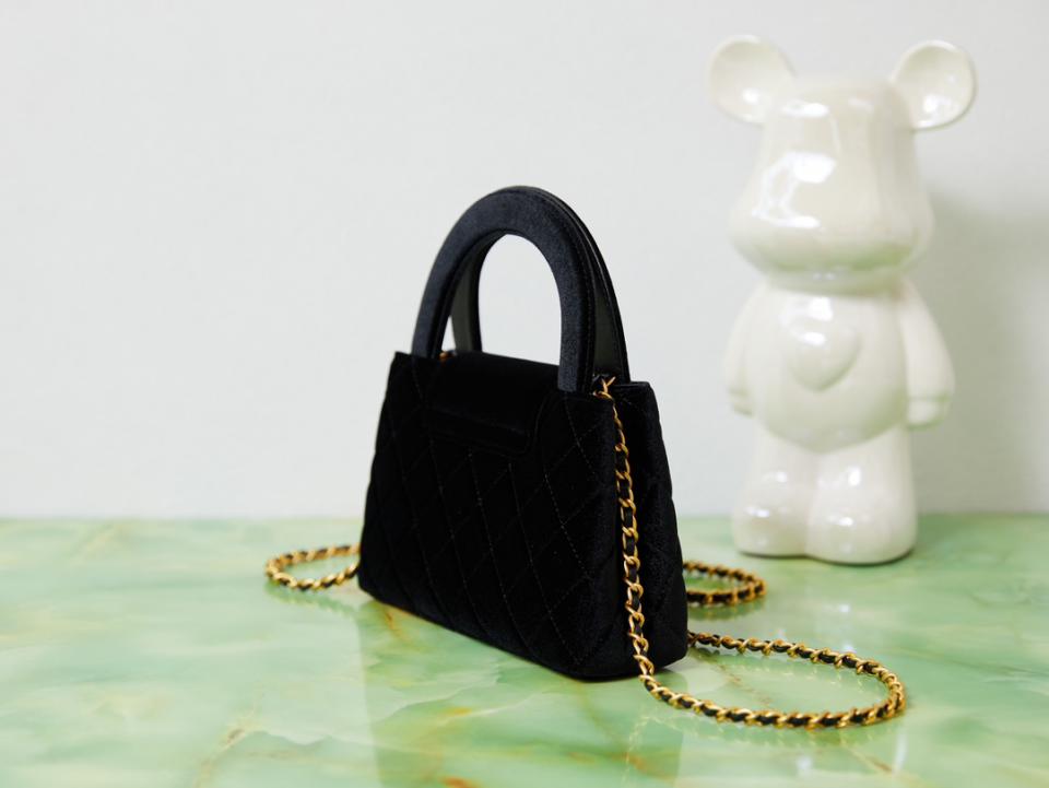 Borsa Chanel Kelly con manico in velluto