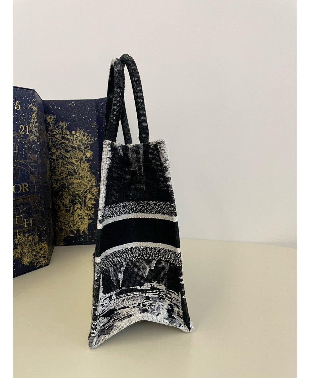 CHRISTIAN DIOR Medium Dior Book Tote