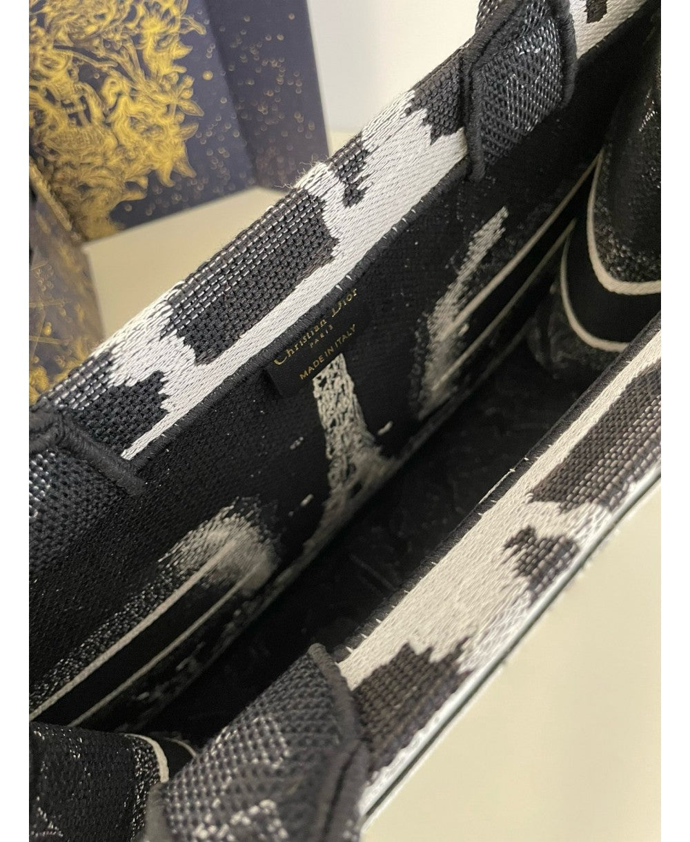 CHRISTIAN DIOR Medium Dior Book Tote