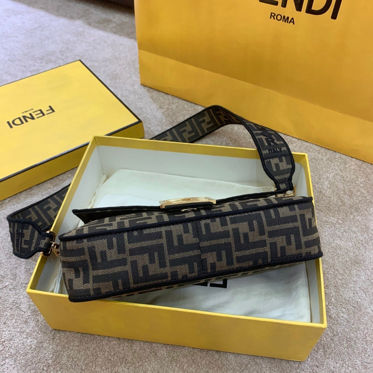 FENDI BAGUE